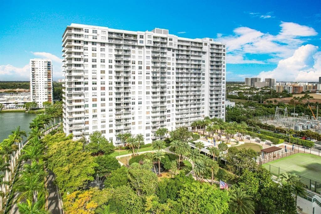 ADMIRALS PORT · #1504W in Aventura - Photo 48