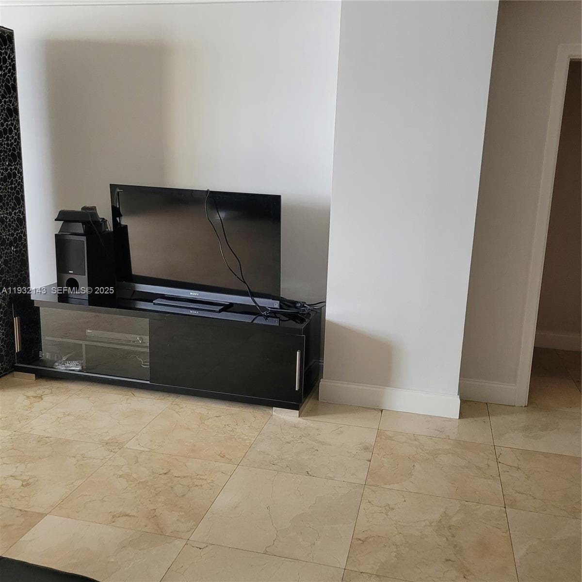 PRINCE GEORGE · #7B in Hallandale Beach - Photo 14