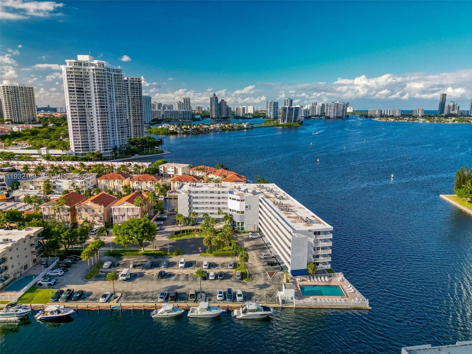 EDEN POINT NORTH CONDO · #602 in North Miami Beach - Photo 30