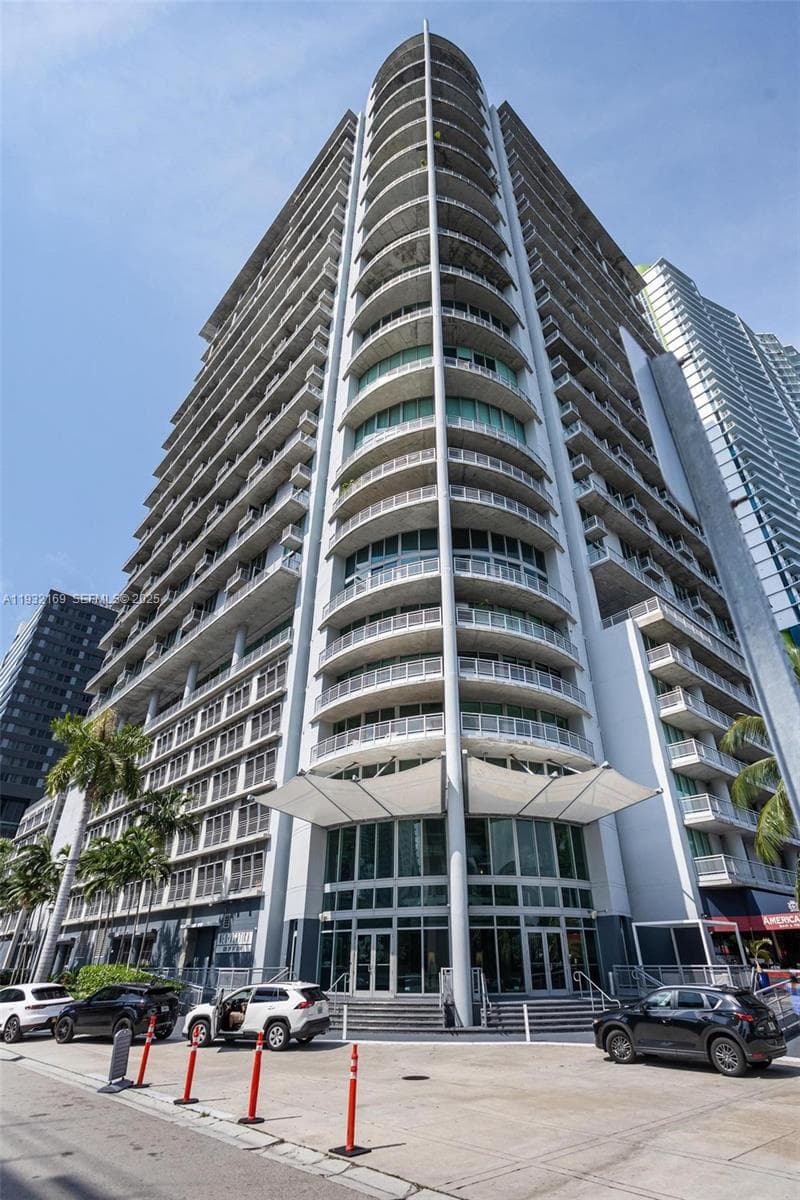 NEO VERTIKA CONDO · #1213 in Miami - Photo 12