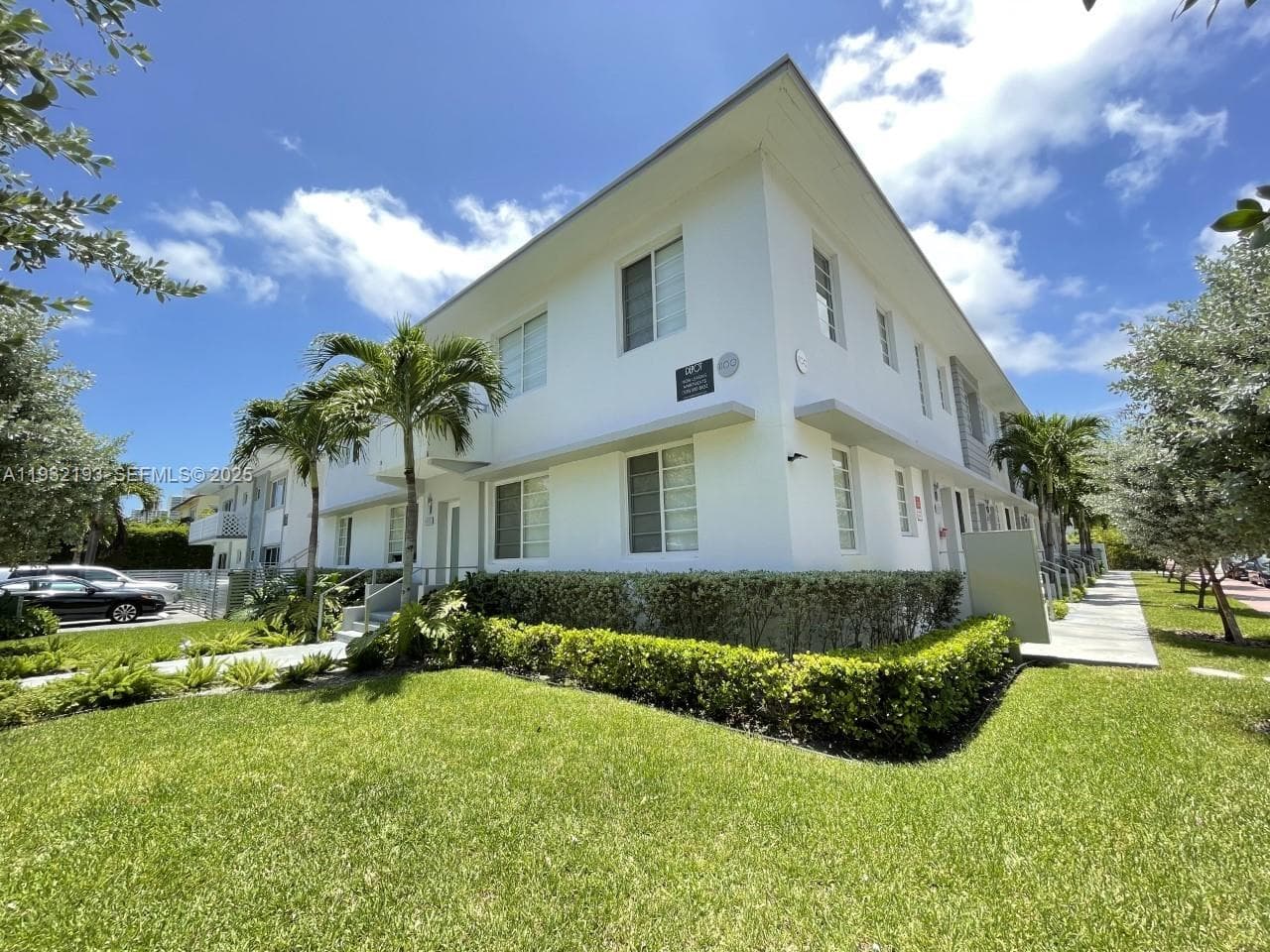 LENOX MANOR · #15 in Miami Beach - Photo 10