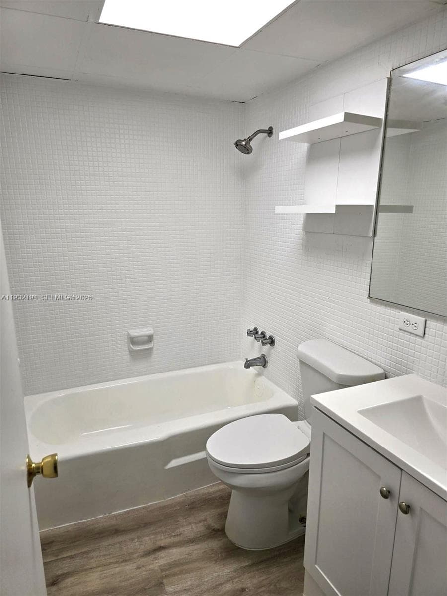NO BAY WHITE HOUSE NO 4 C · #D114 in North Bay Village - Photo 7