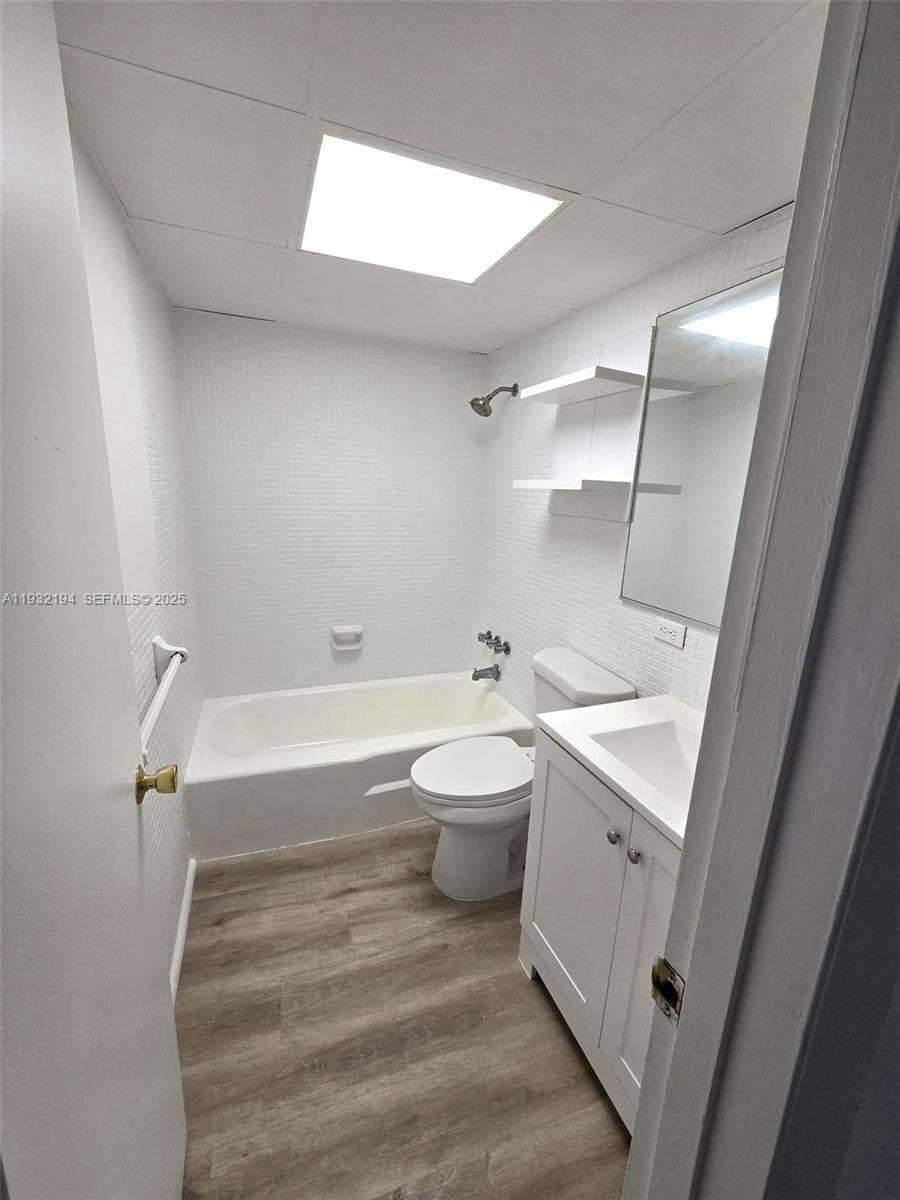 NO BAY WHITE HOUSE NO 4 C · #D114 in North Bay Village - Photo 8