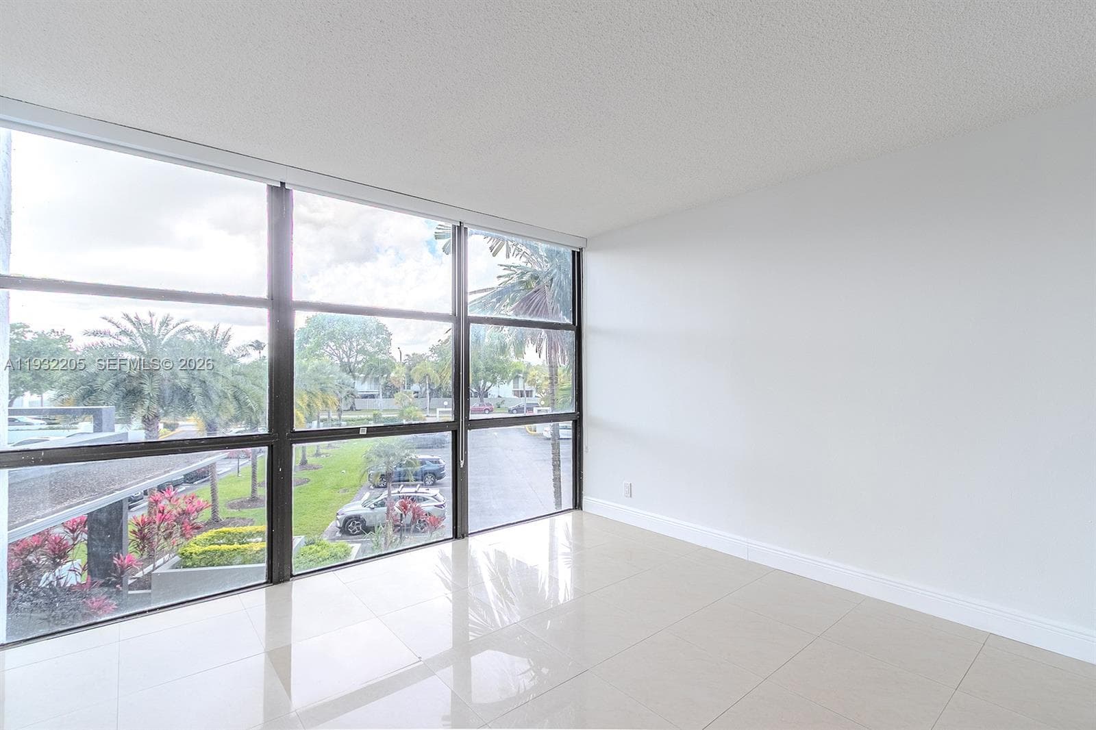 OCEANVIEW PARK CONDO · #301 in Hallandale Beach - Photo 8