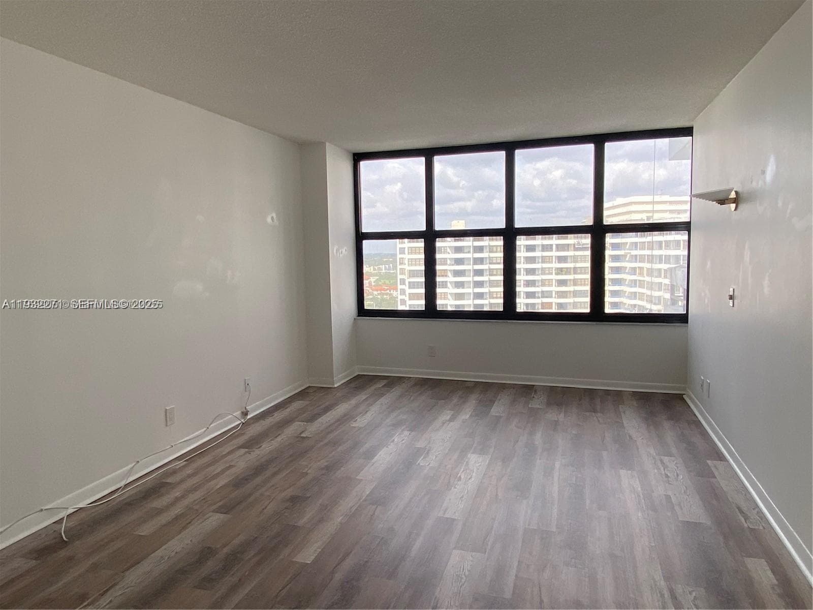 Olympus Condo · #1920 in Hallandale Beach - Photo 12