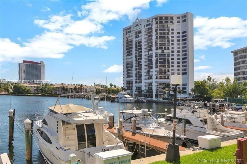 Olympus Condo · #1920 in Hallandale Beach - Photo 15