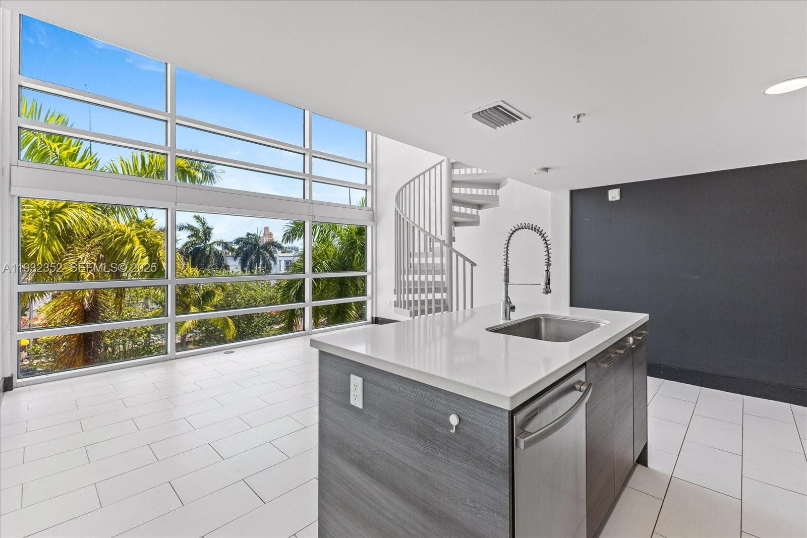 MERIDIAN 5 CONDO · #19 in Miami Beach - Photo 16
