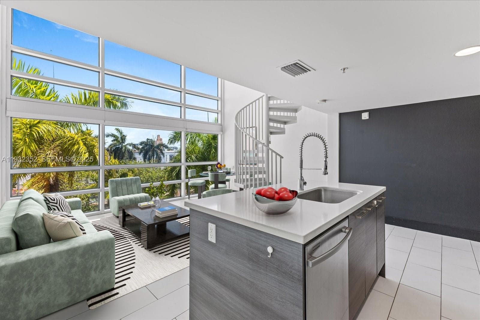 MERIDIAN 5 CONDO · #19 in Miami Beach - Photo 3