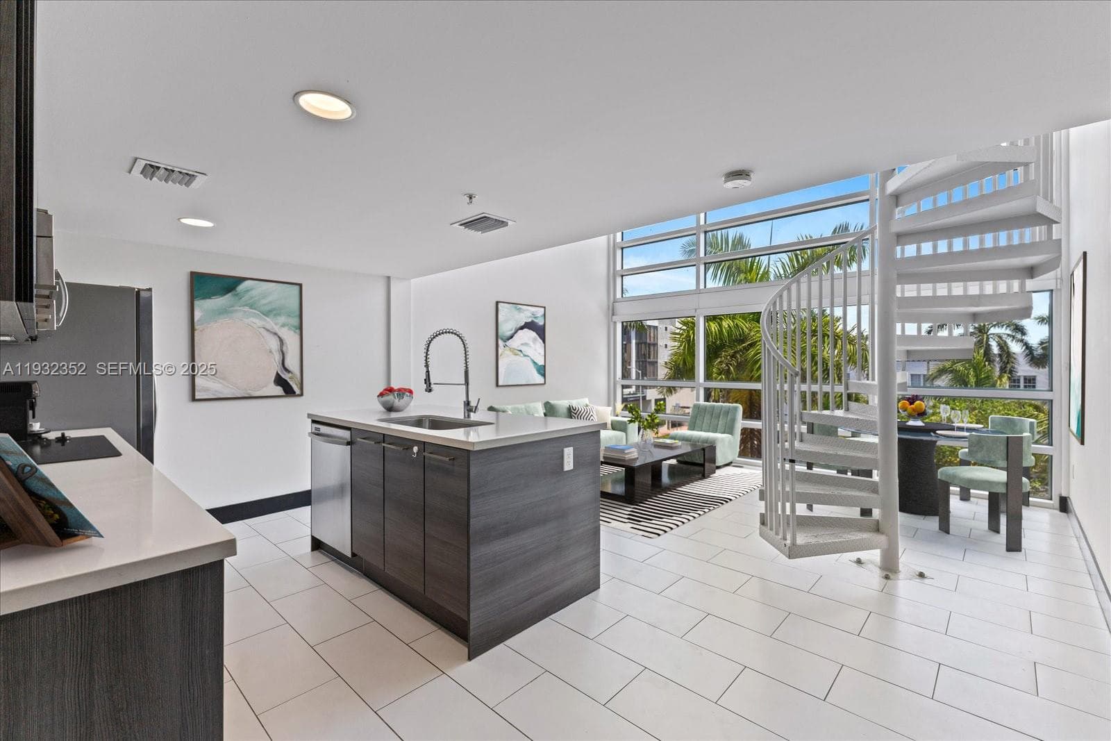 MERIDIAN 5 CONDO · #19 in Miami Beach - Photo 4