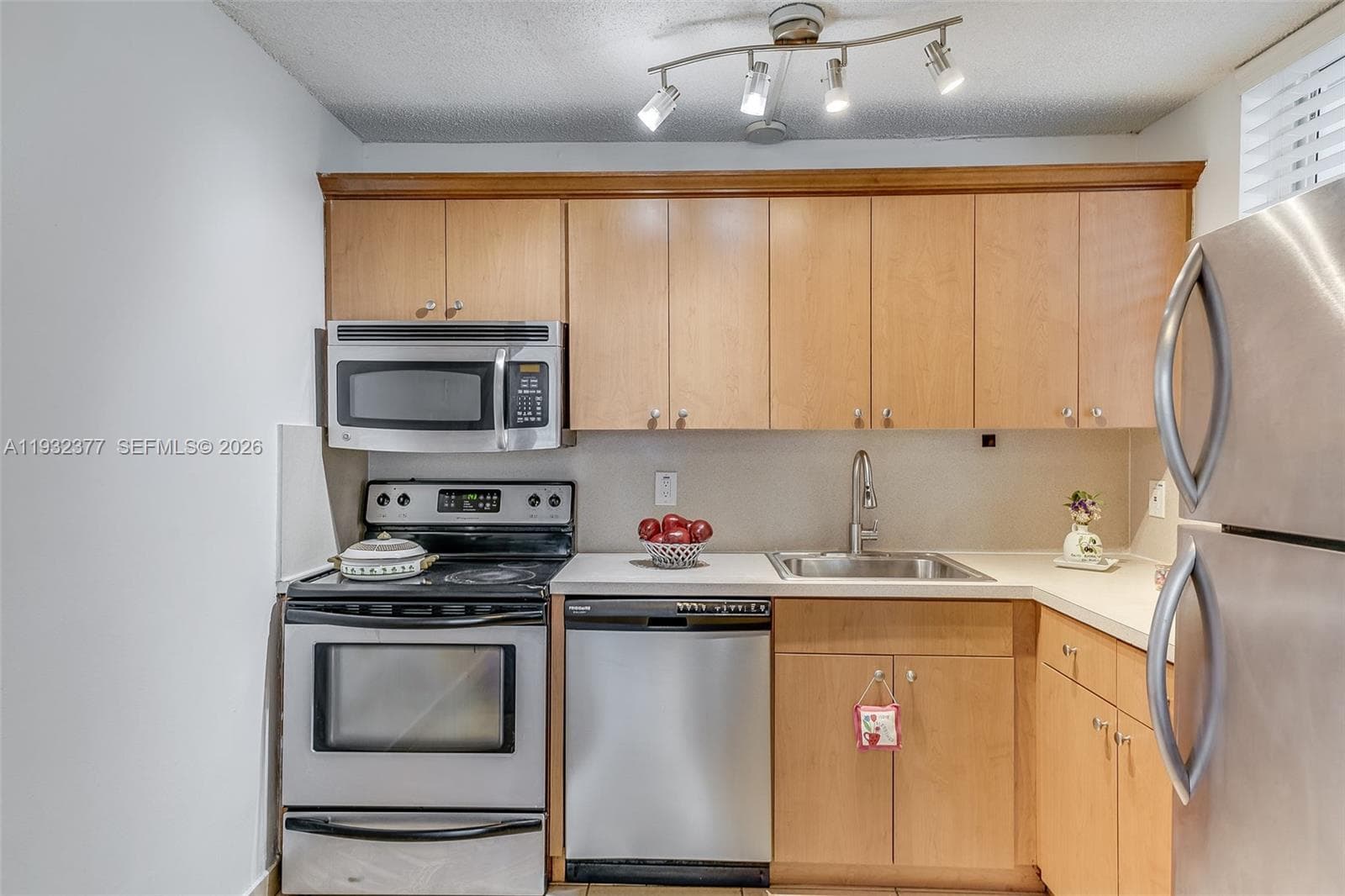 NORTH BAY VILLAS CONDO · #417 in North Bay Village - Photo 5