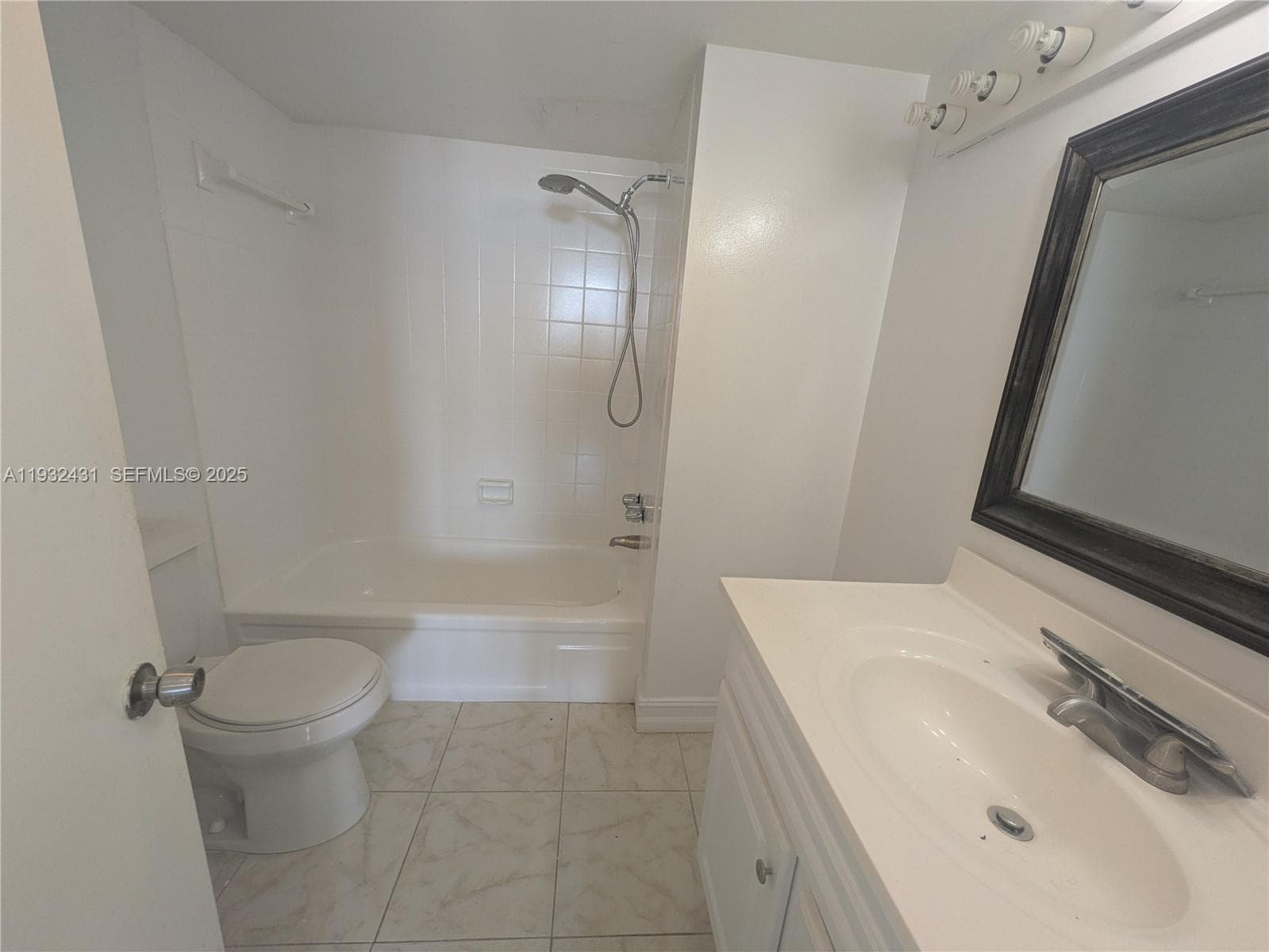 - · #1805 in Aventura - Photo 13