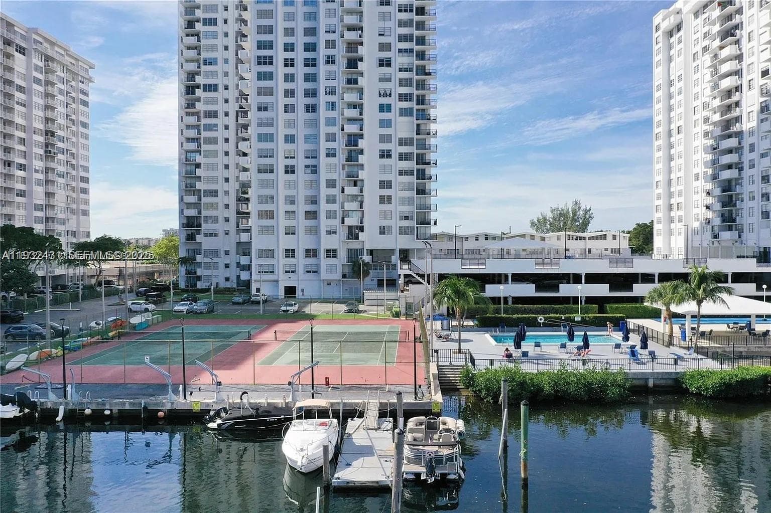 - · #1805 in Aventura - Photo 3
