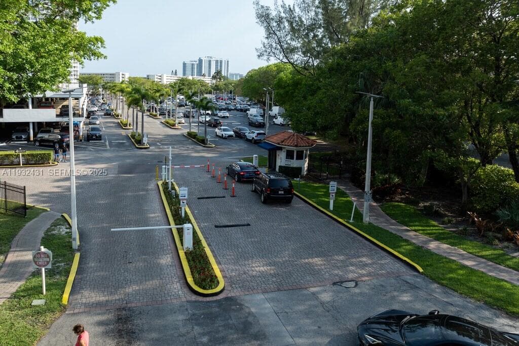 - · #1805 in Aventura - Photo 4