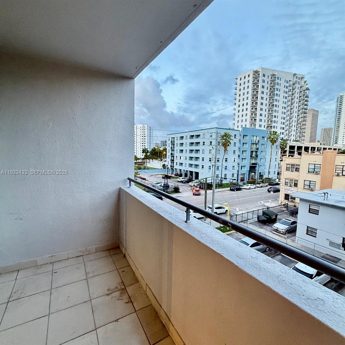 RIOPLAZA CONDOMINIUM SOUT · #403 in Miami - Photo 7