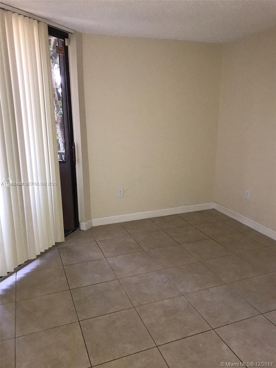 VERABELLA FALLS CONDO · #F-202 in Miami - Photo 11