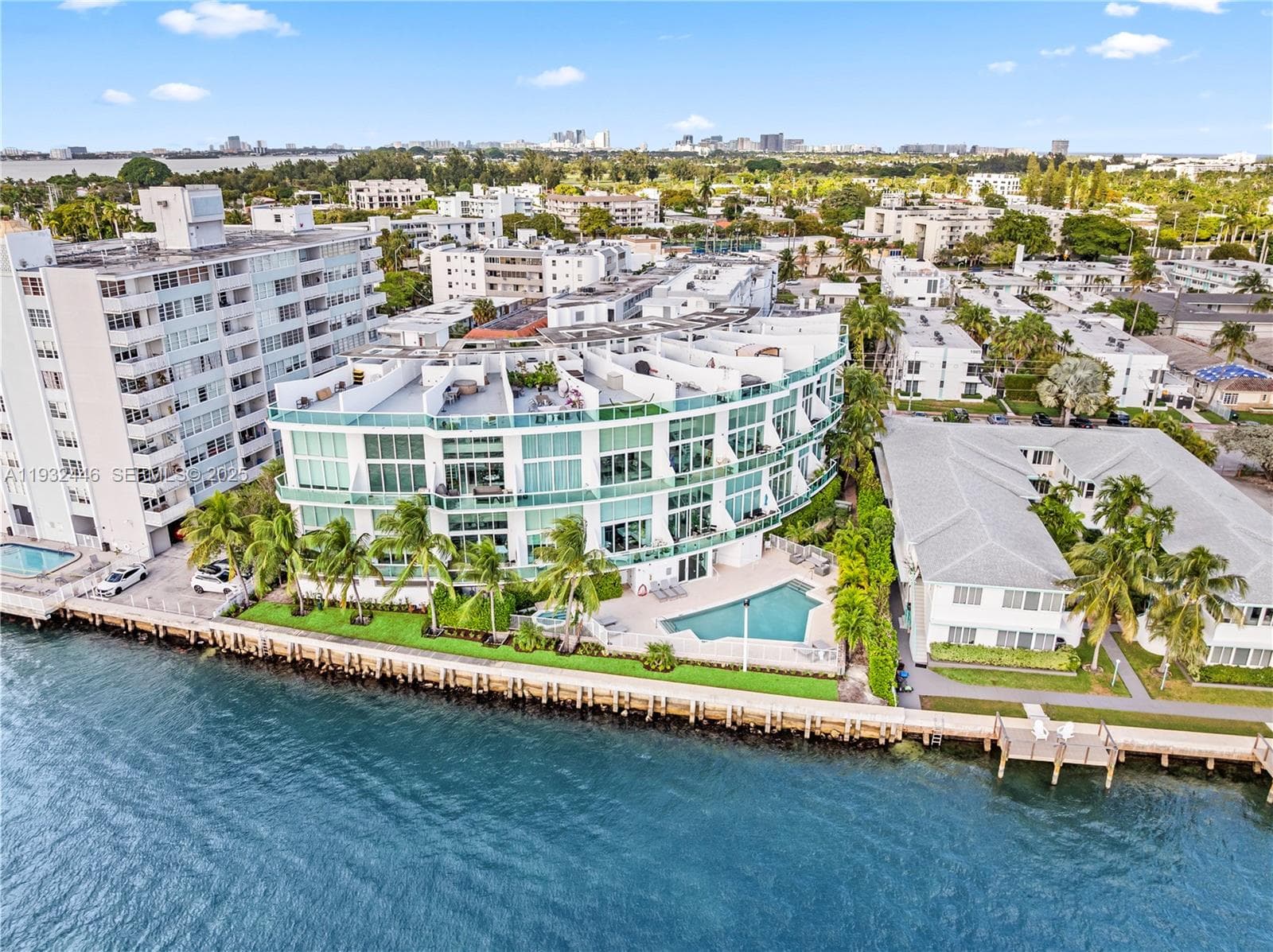 BAY VIEW LOFTS CONDO · #204 in Miami Beach - Photo 1