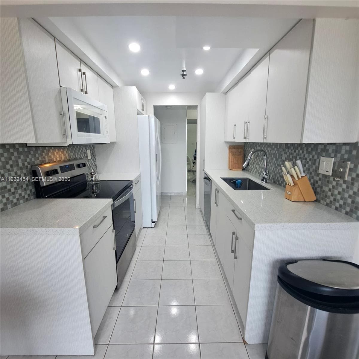WINSTON TOWERS 600 CONDO · #508 in Sunny Isles Beach - Photo 7