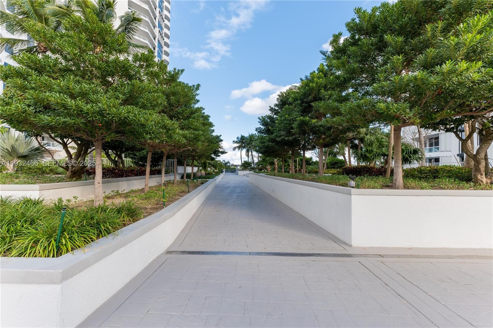 NORTH TOWER AT THE POINT · #304 in Aventura - Photo 30