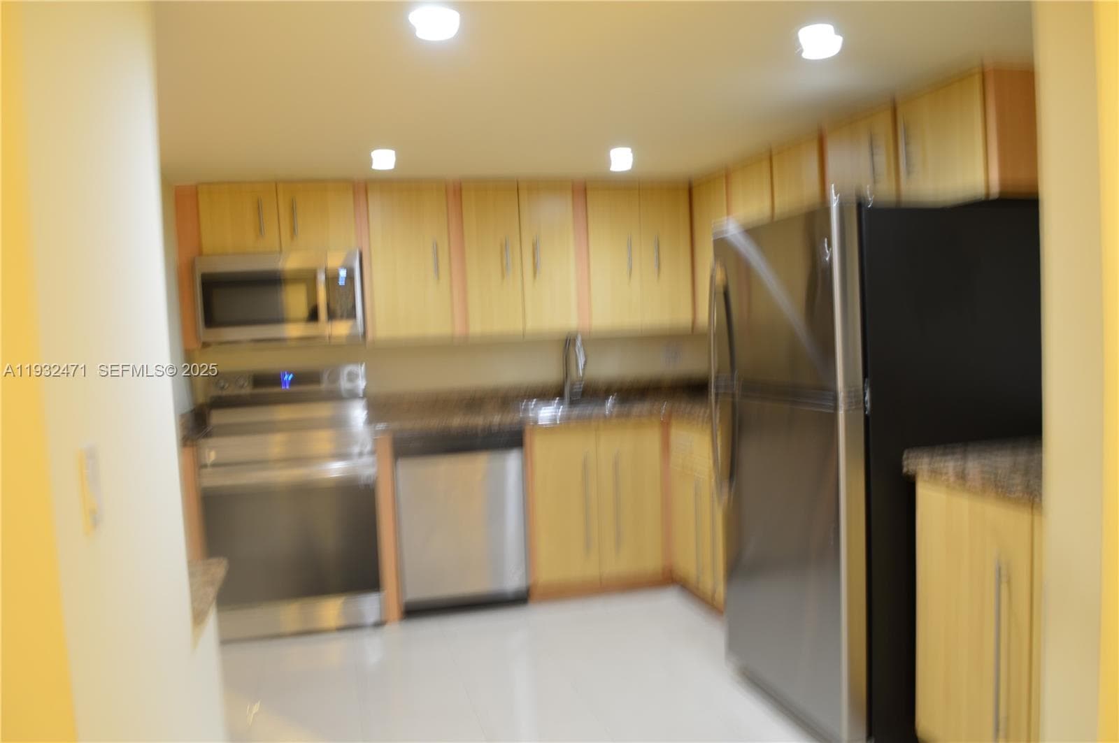 200 LESLIE · #303 in Hallandale Beach - Photo 8