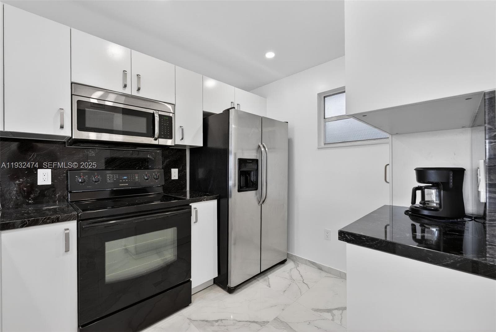 BYRON WATERVIEW CONDO · #401 in Miami Beach - Photo 3