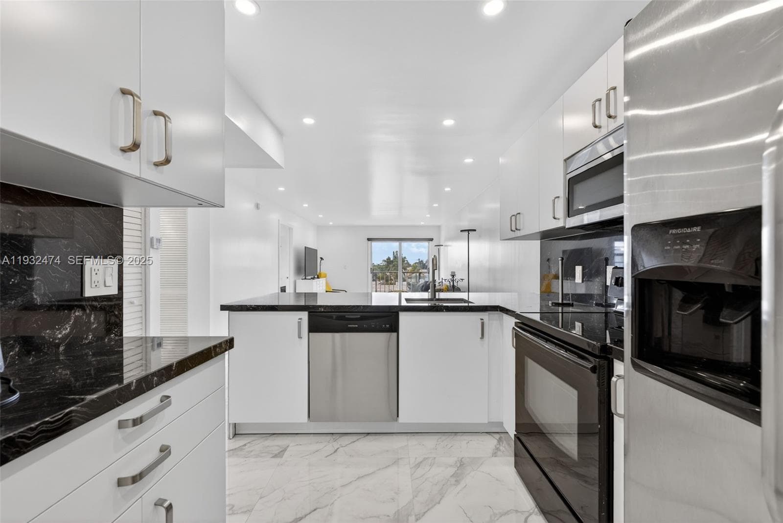 BYRON WATERVIEW CONDO · #401 in Miami Beach - Photo 4