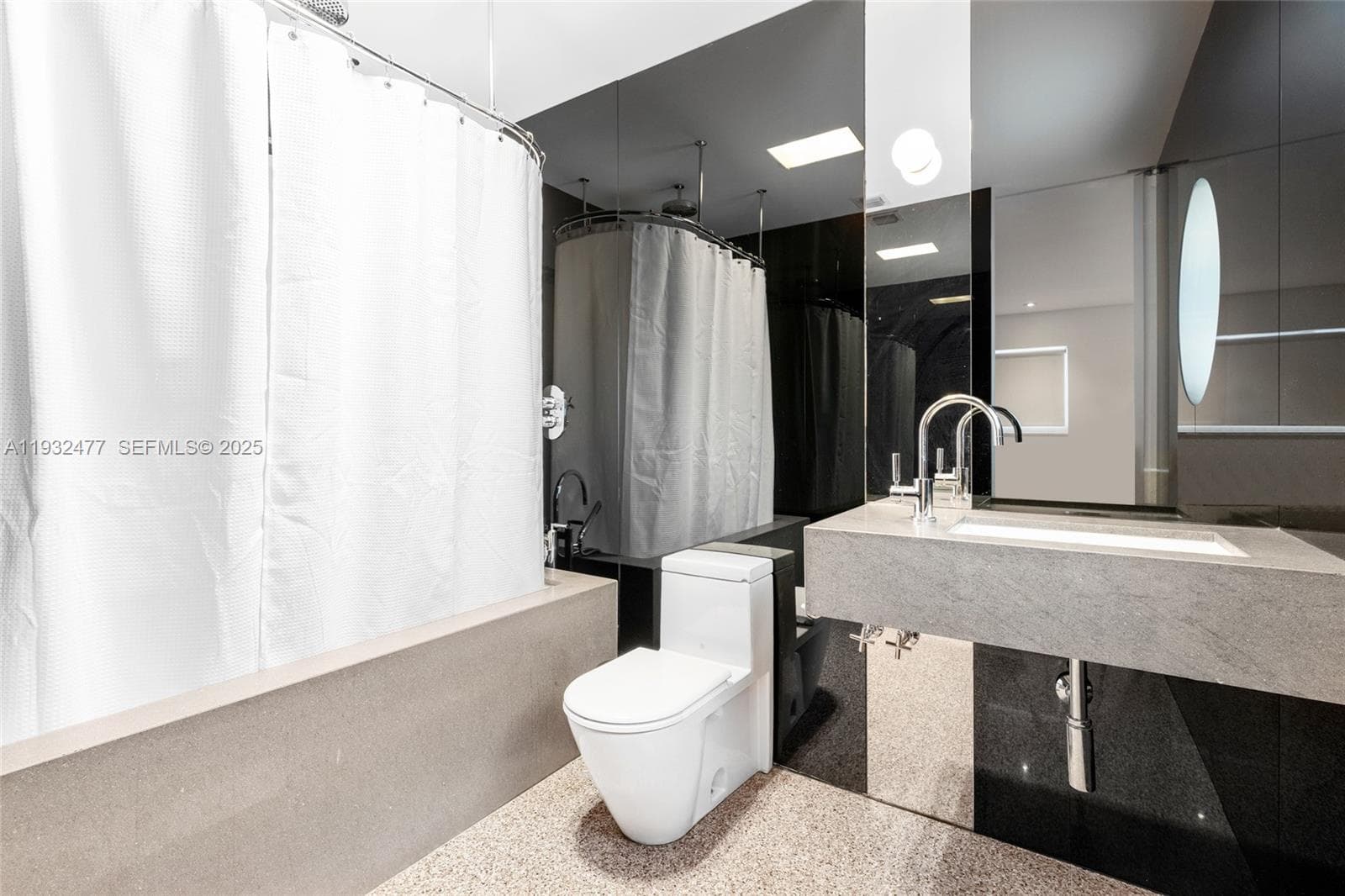 6420 Pinetree Drive Cir photo 26