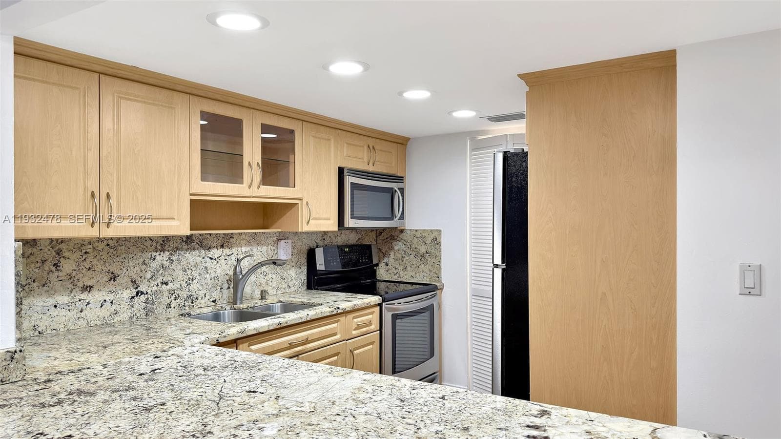 FUTURA SANSOVINO CONDO · #15 in Coral Gables - Photo 9