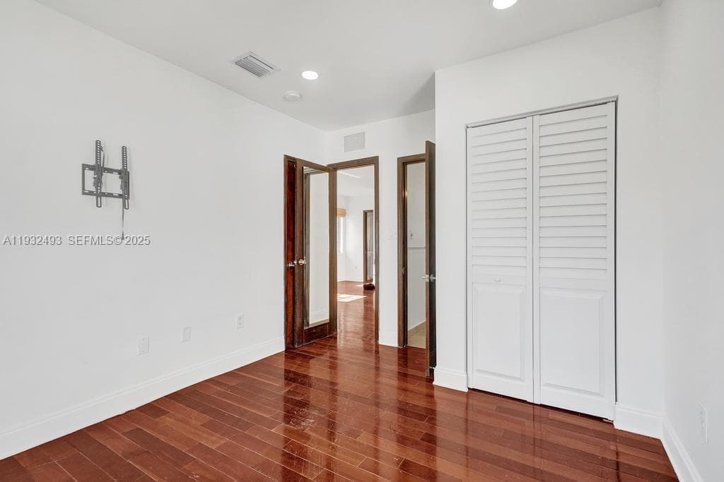HARRIET COURT CONDO · #2C in Miami Beach - Photo 6