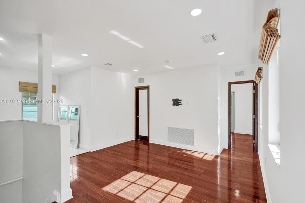 HARRIET COURT CONDO · #2C in Miami Beach - Photo 5
