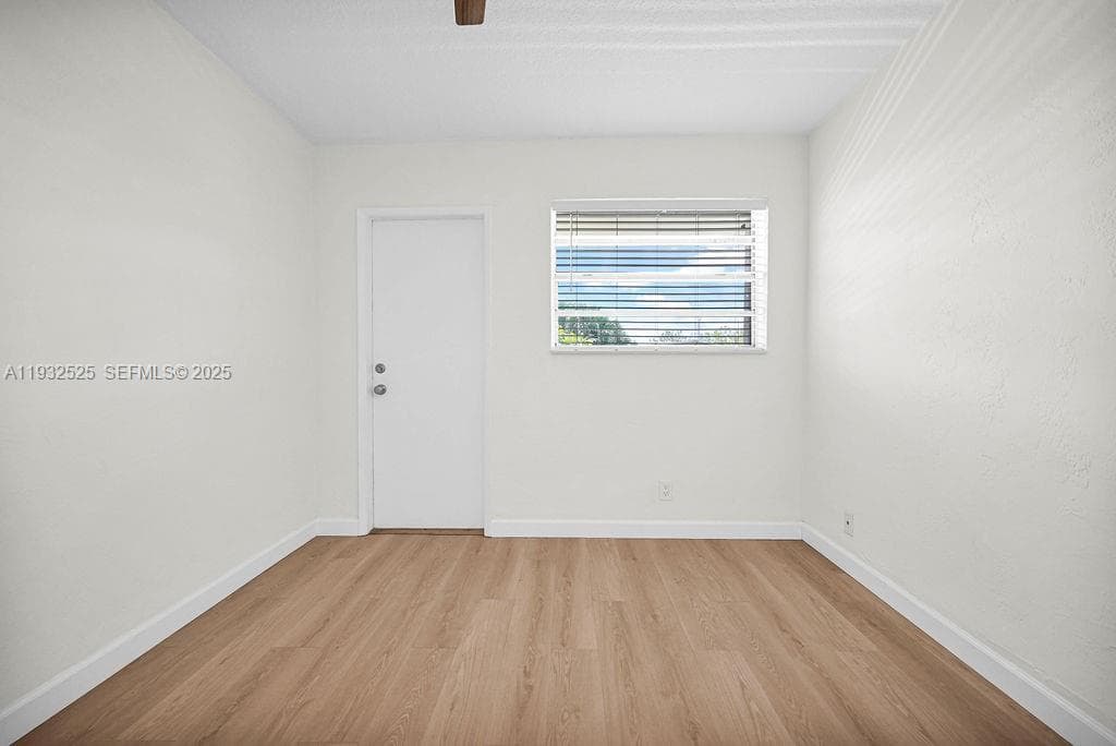 CRYSTAL COURT MANOR NO 5 · #3B in Hollywood - Photo 12