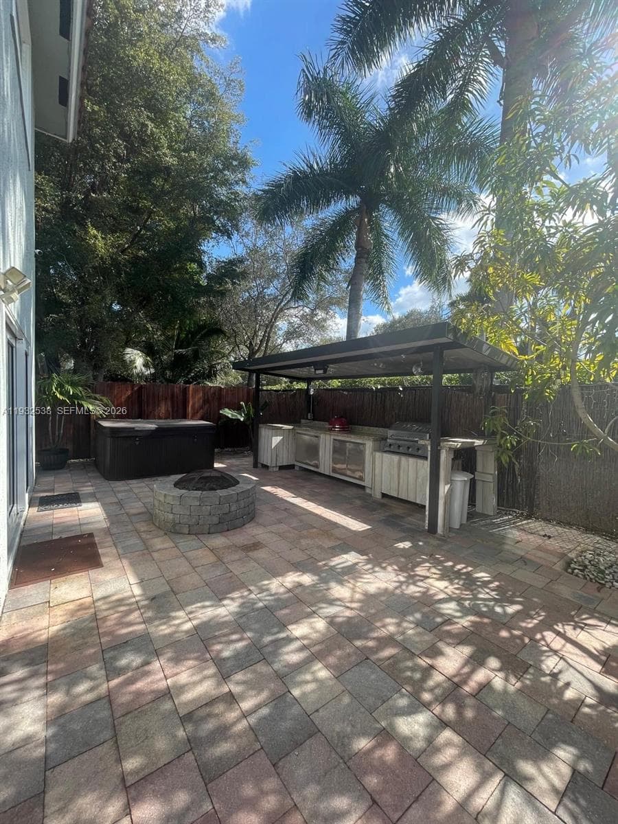 3134 NE 3rd Dr photo 12