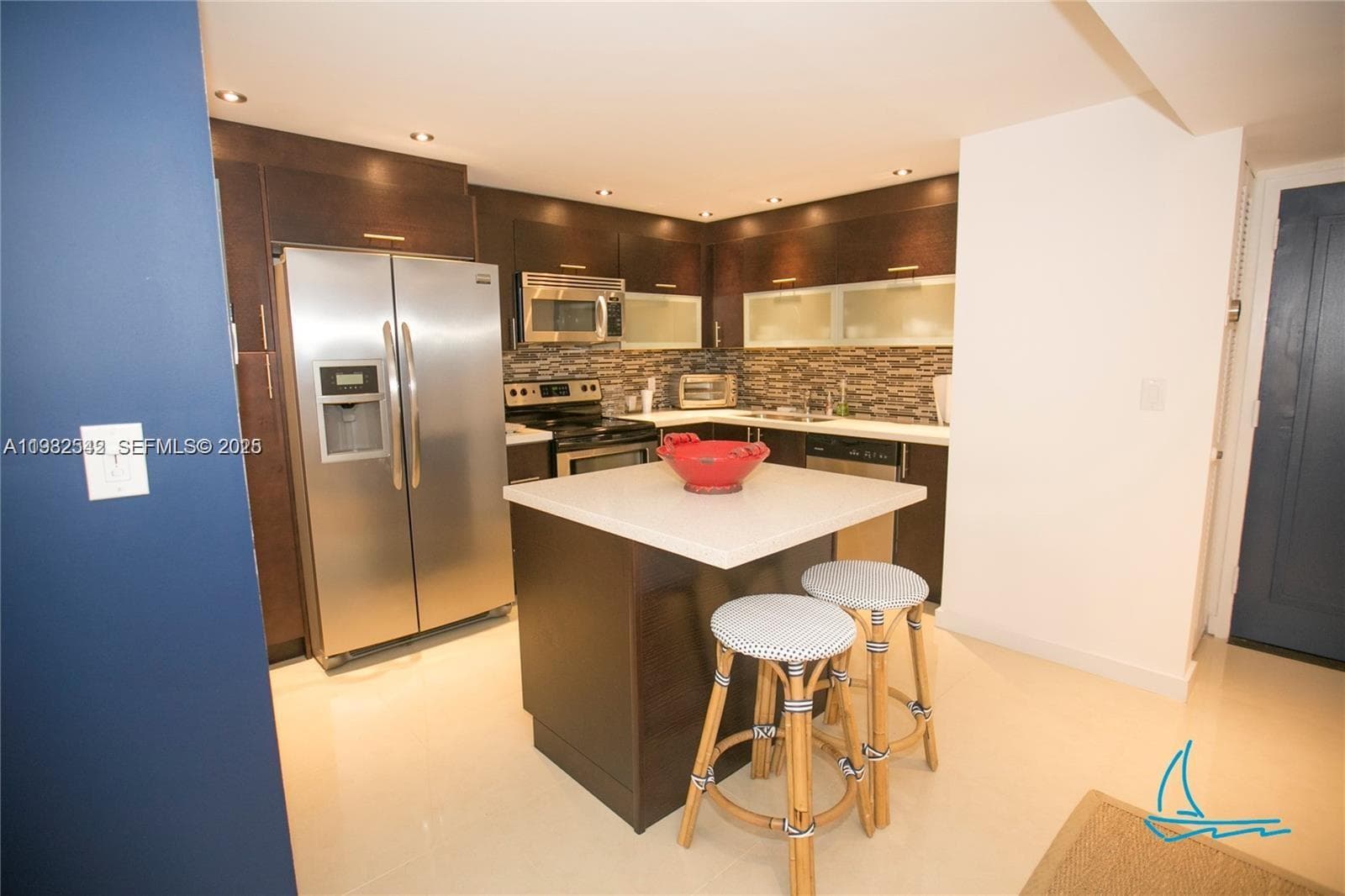 CHAMPLAIN TOWERS NORTH · #805 in Surfside - Photo 6