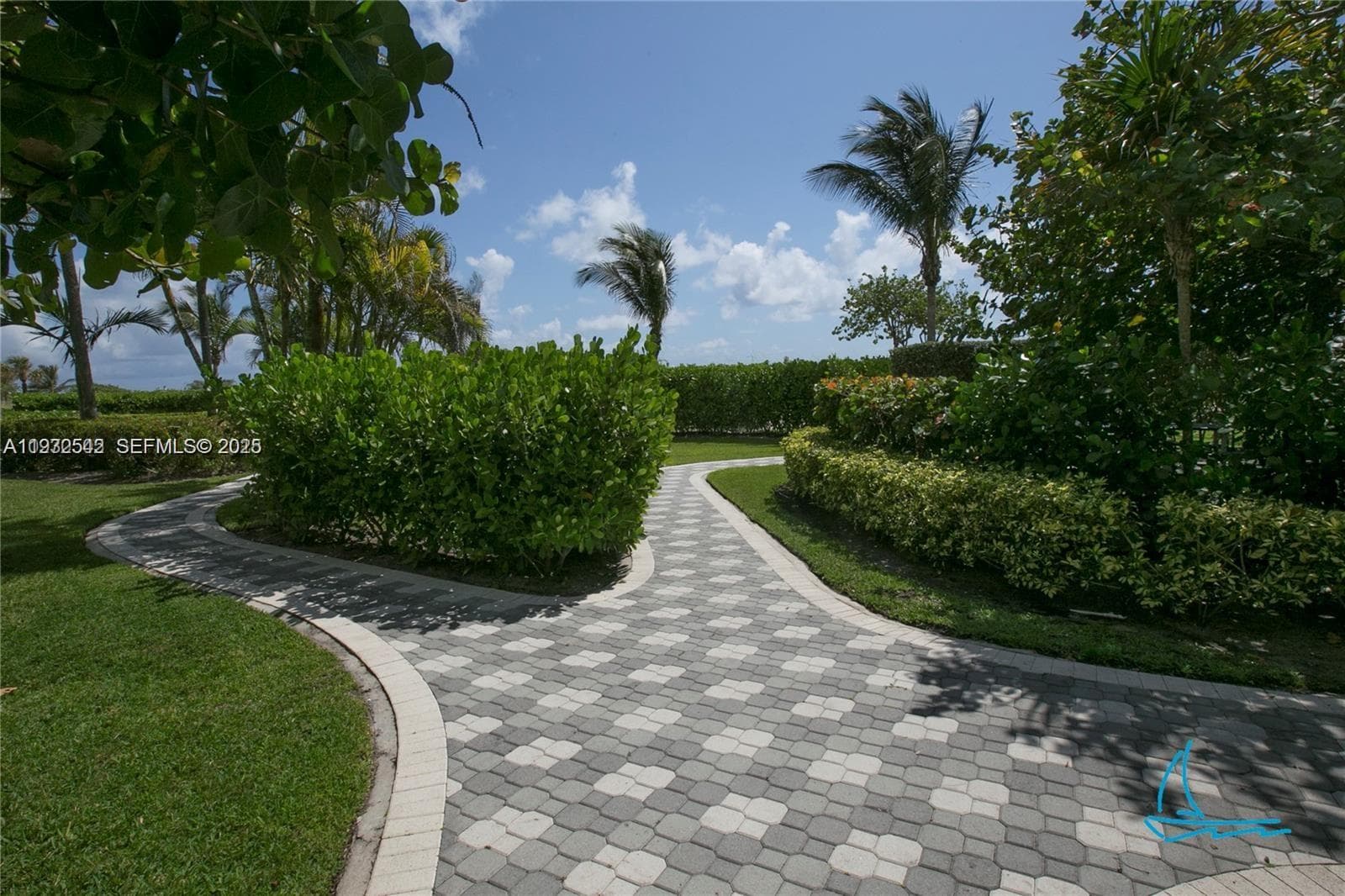 CHAMPLAIN TOWERS NORTH · #805 in Surfside - Photo 29