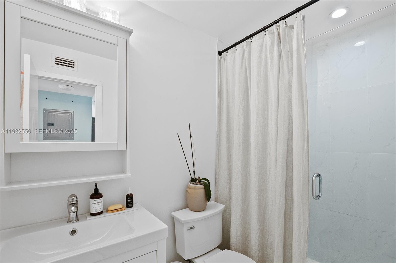 DOLPHIN CONDO · #506 in North Miami Beach - Photo 19