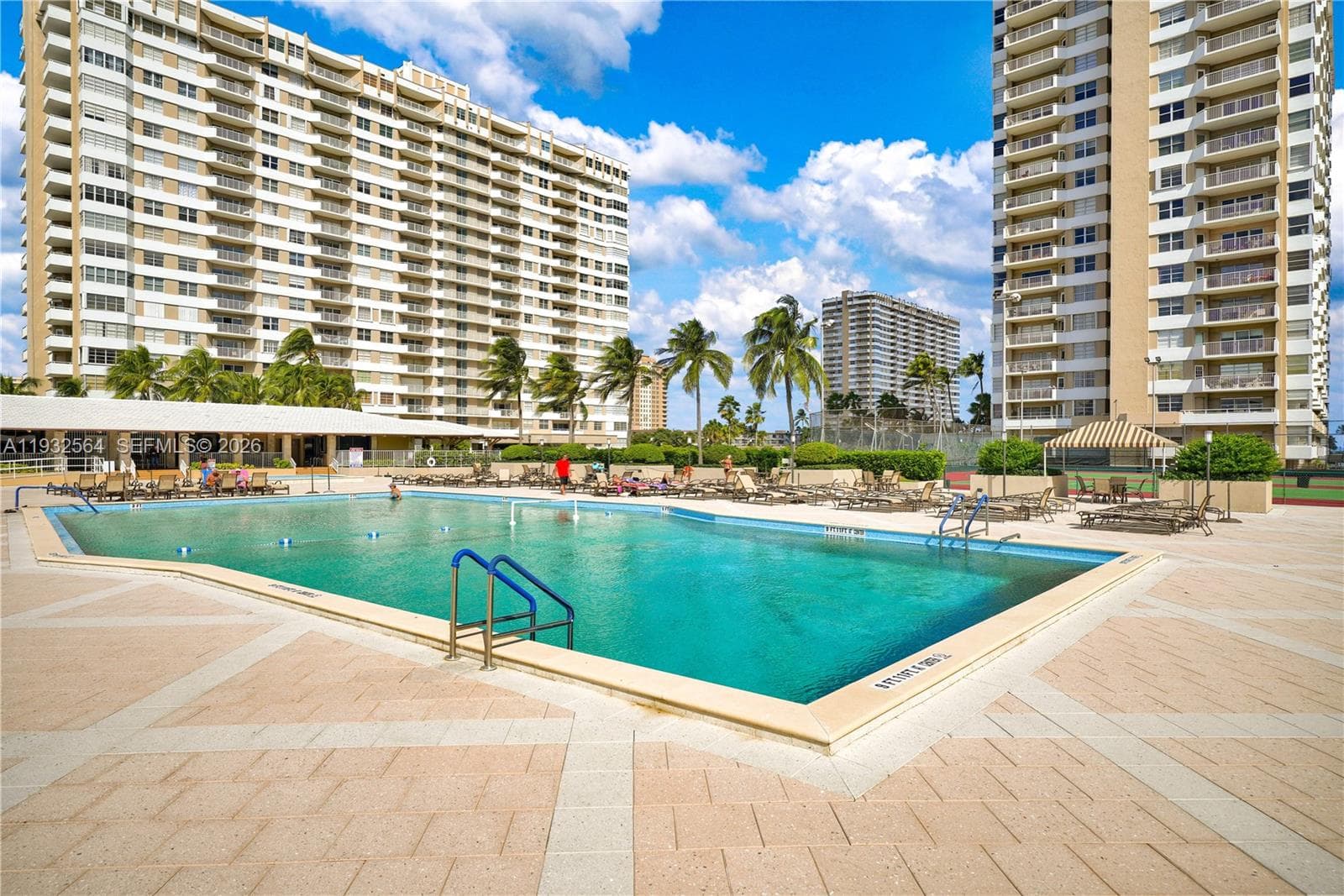 Hemispheres Condo · #17F in Hallandale Beach - Photo 23