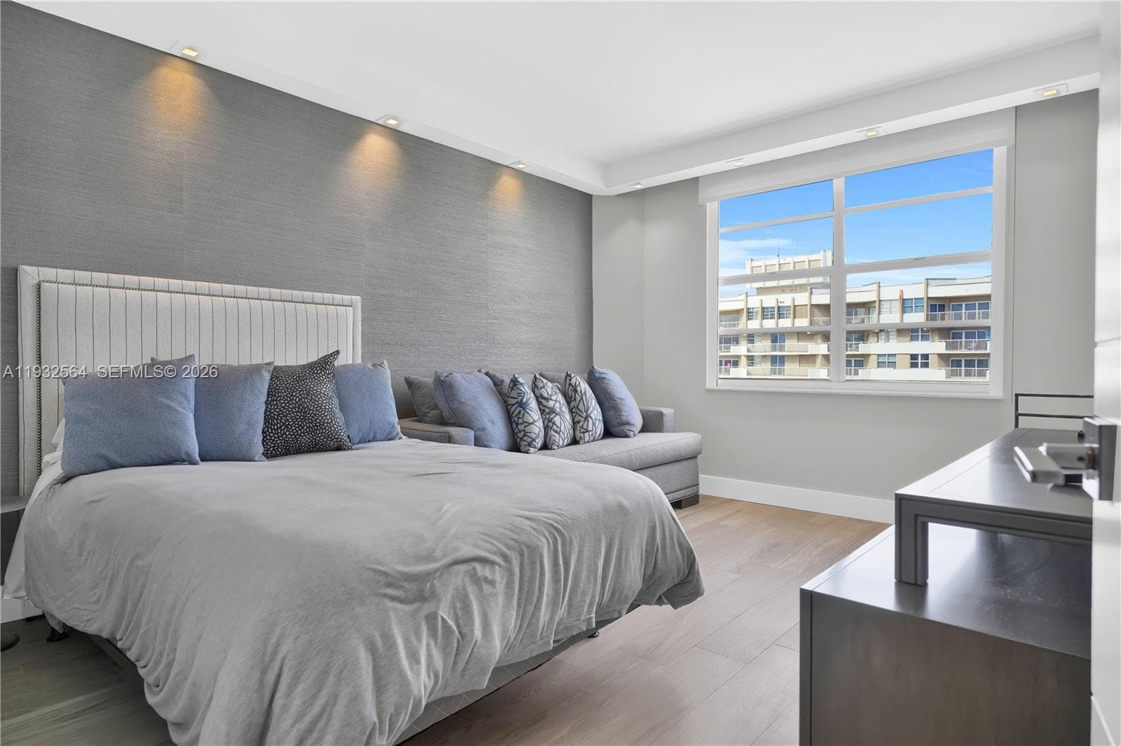 Hemispheres Condo · #17F in Hallandale Beach - Photo 20