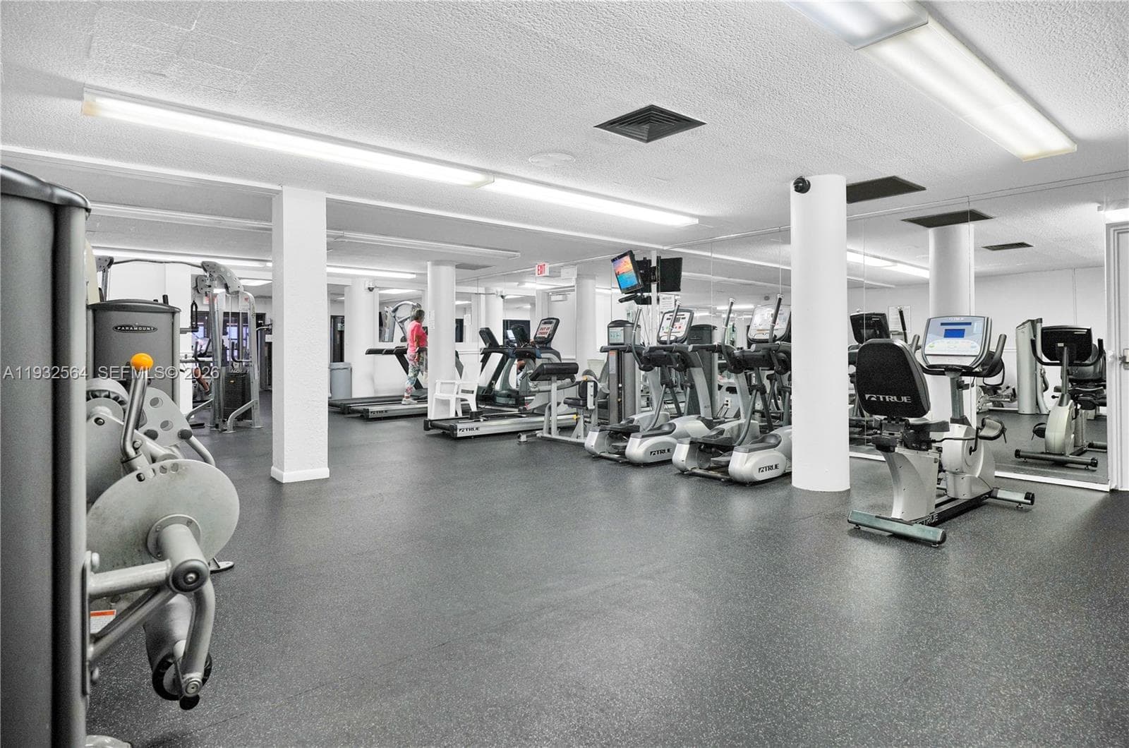 Hemispheres Condo · #17F in Hallandale Beach - Photo 30