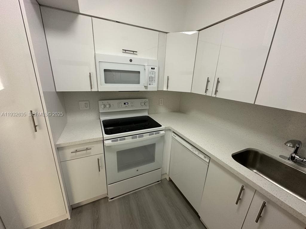 PARKVIEW POINT CONDO · #1P in Miami Beach - Photo 15