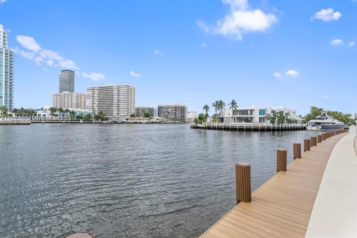 DORSEY ARMS CONDO · #703 in Hallandale Beach - Photo 15