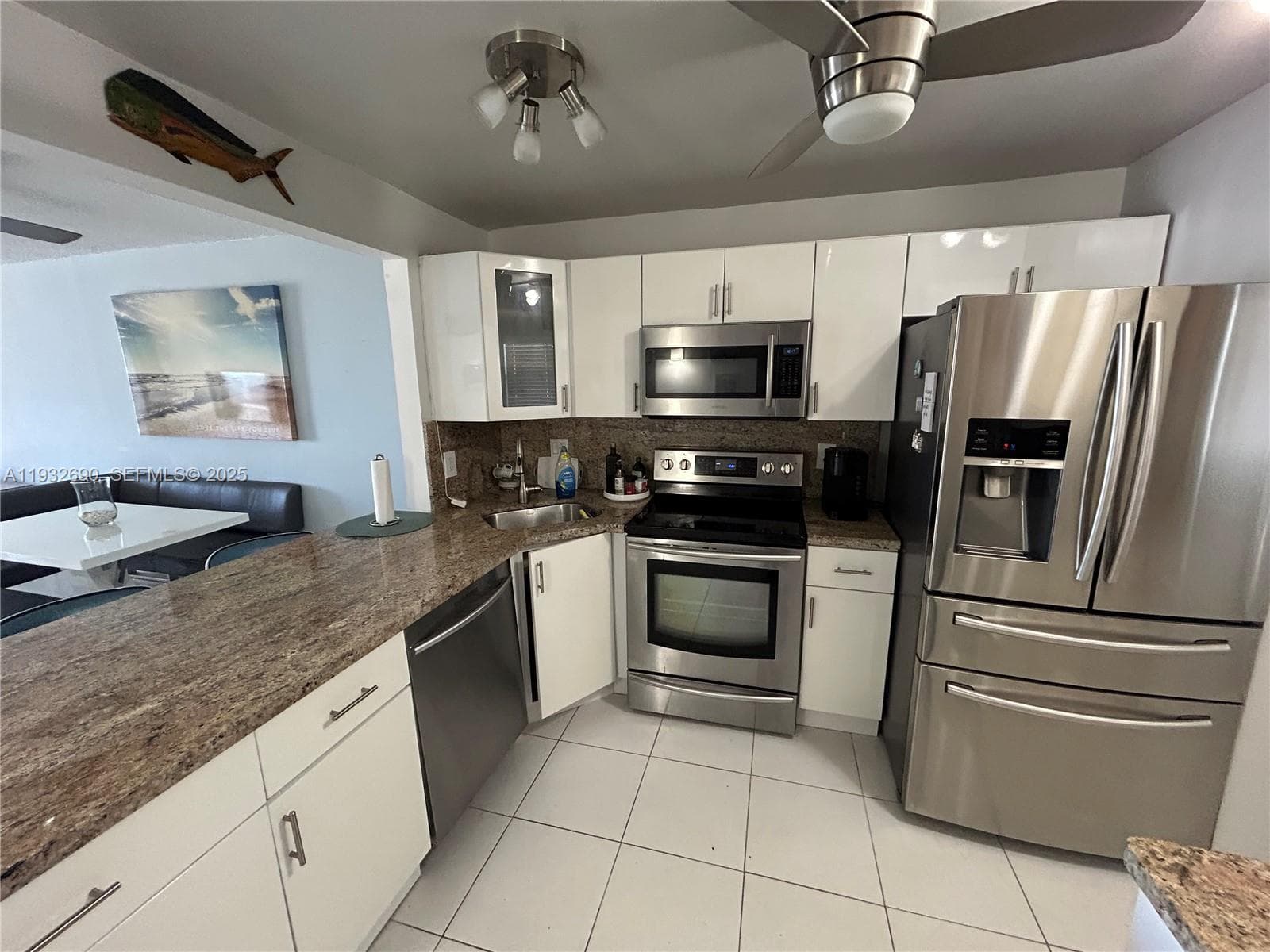 DORSEY ARMS CONDO · #703 in Hallandale Beach - Photo 4