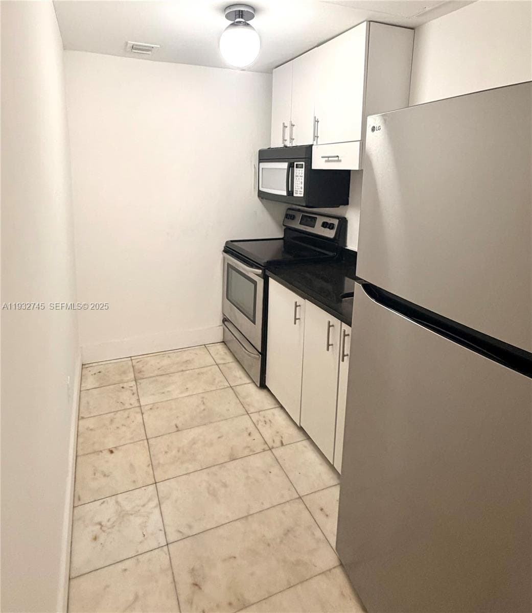 FIRST ON 8TH CONDO · #104 in Miami Beach - Photo 3