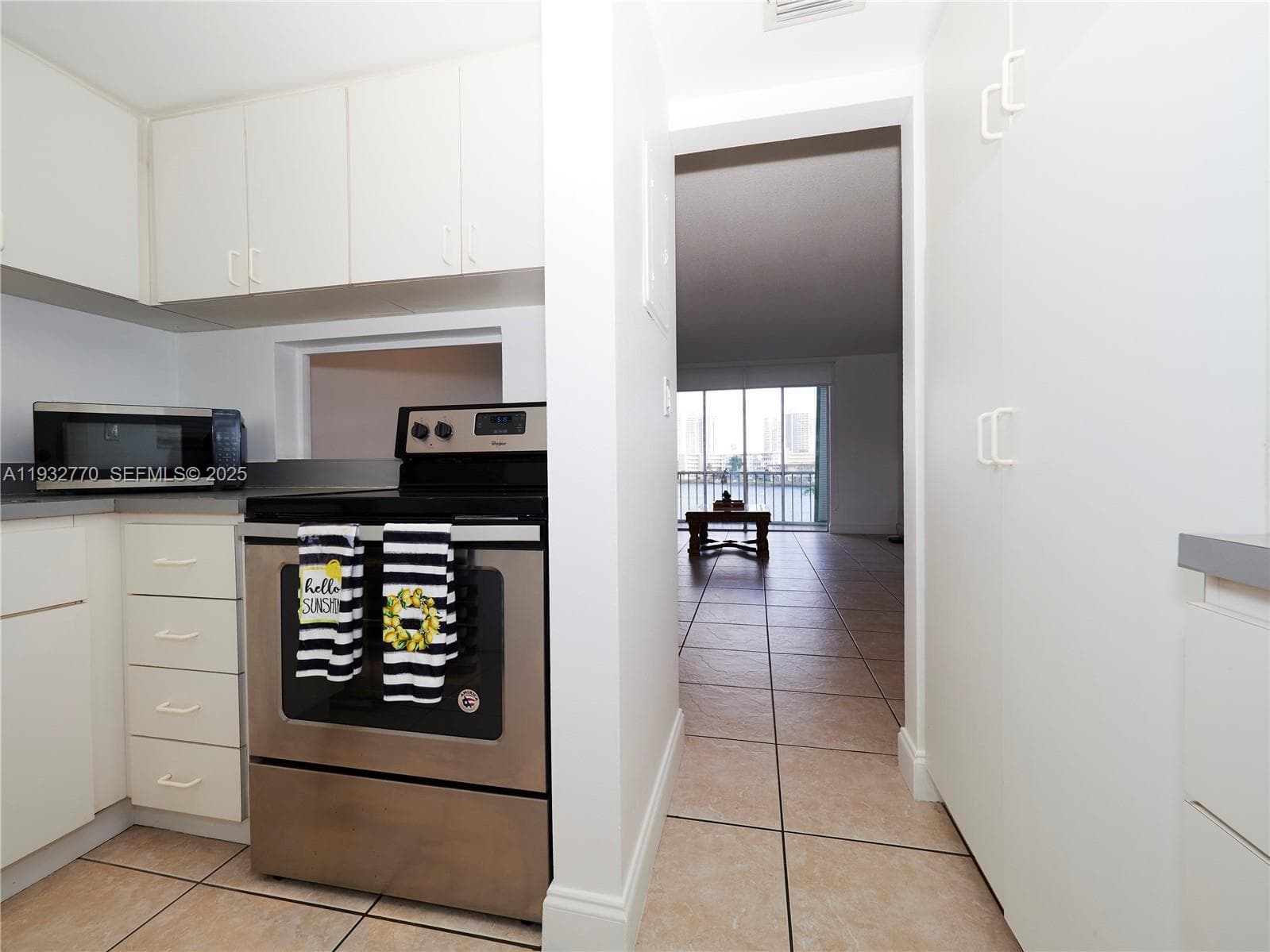POINT EAST · #F412 in Aventura - Photo 5