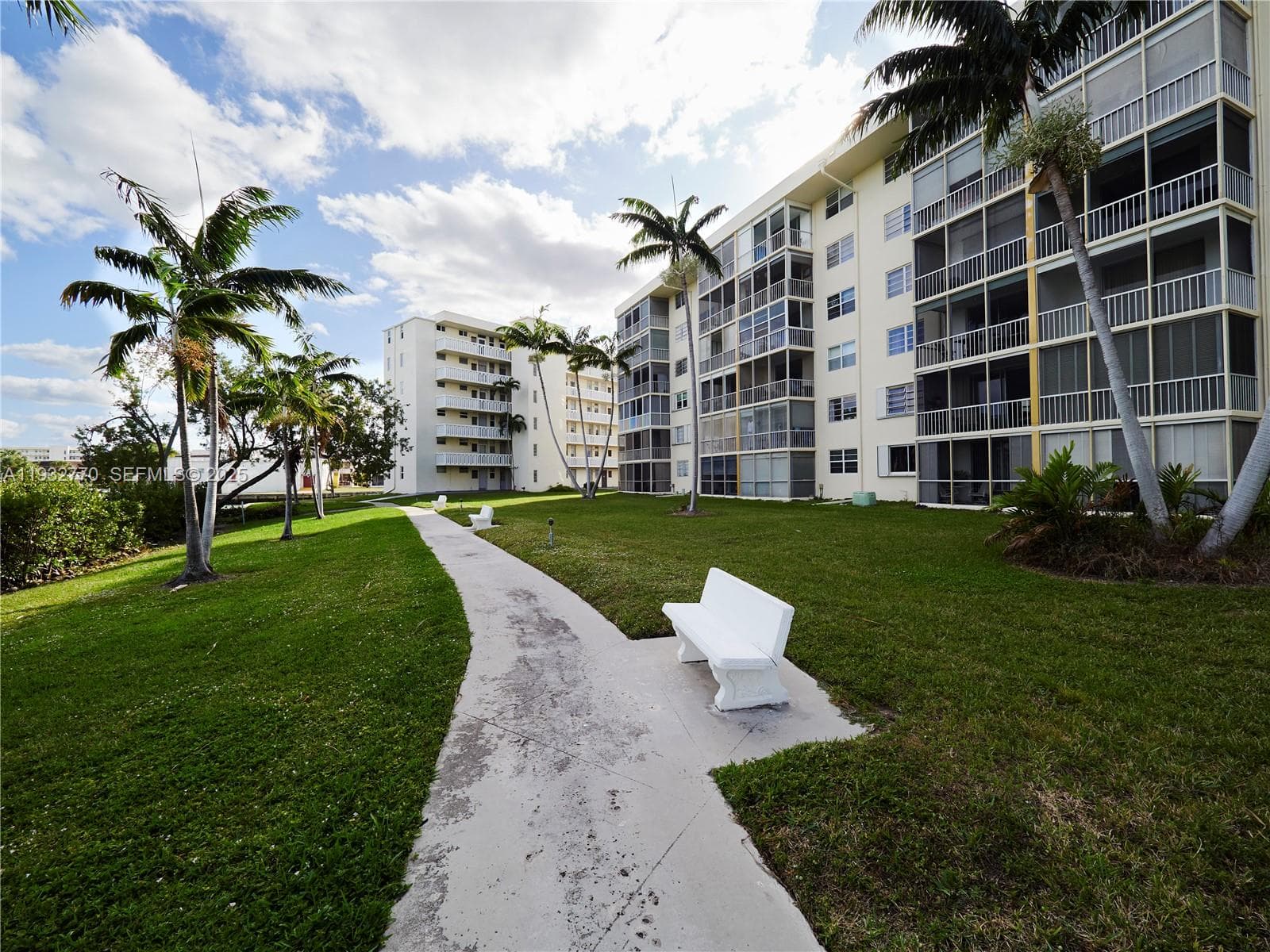 POINT EAST · #F412 in Aventura - Photo 31