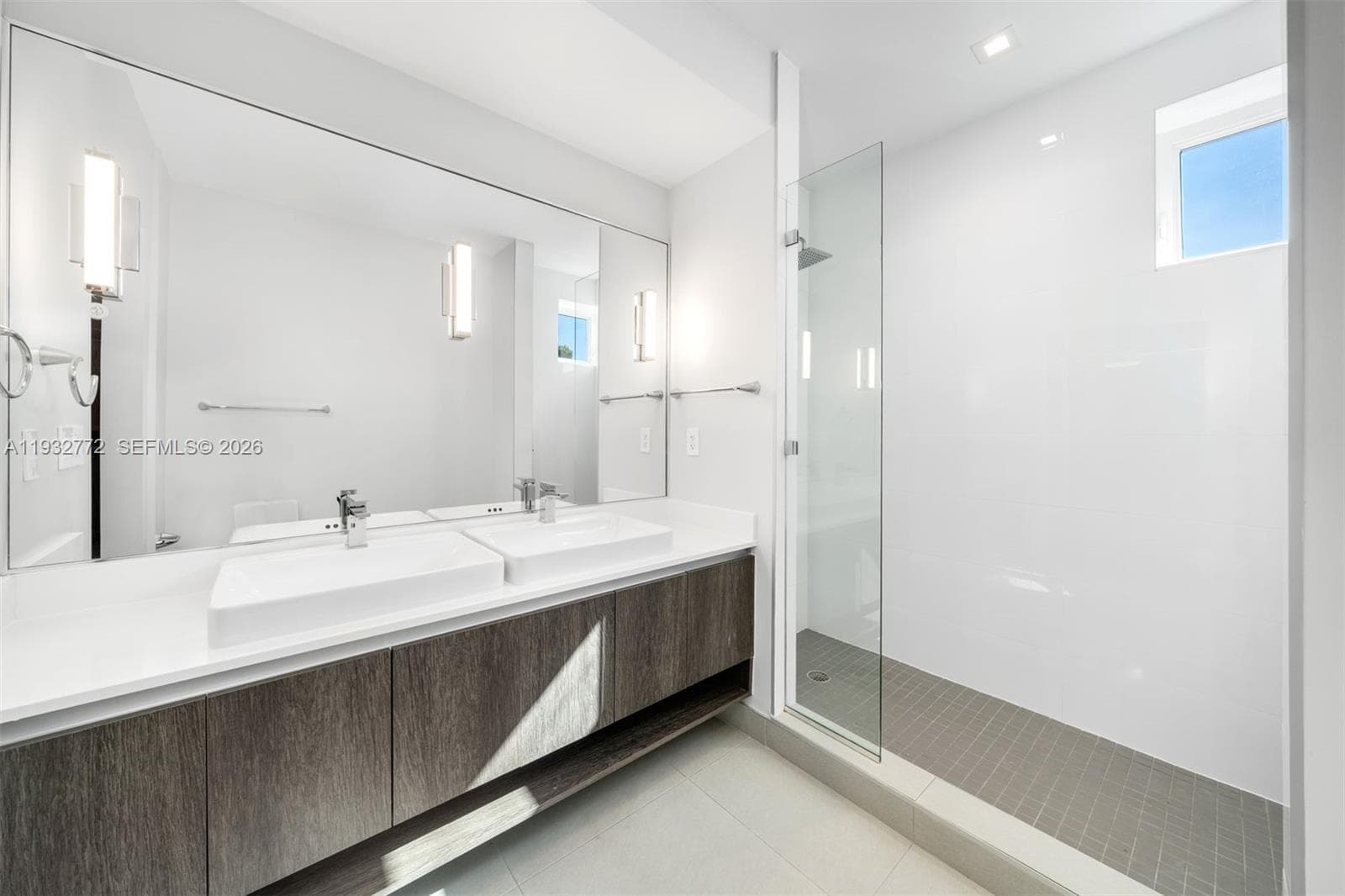ONE BAY CONDO · #202 in Miami - Photo 35