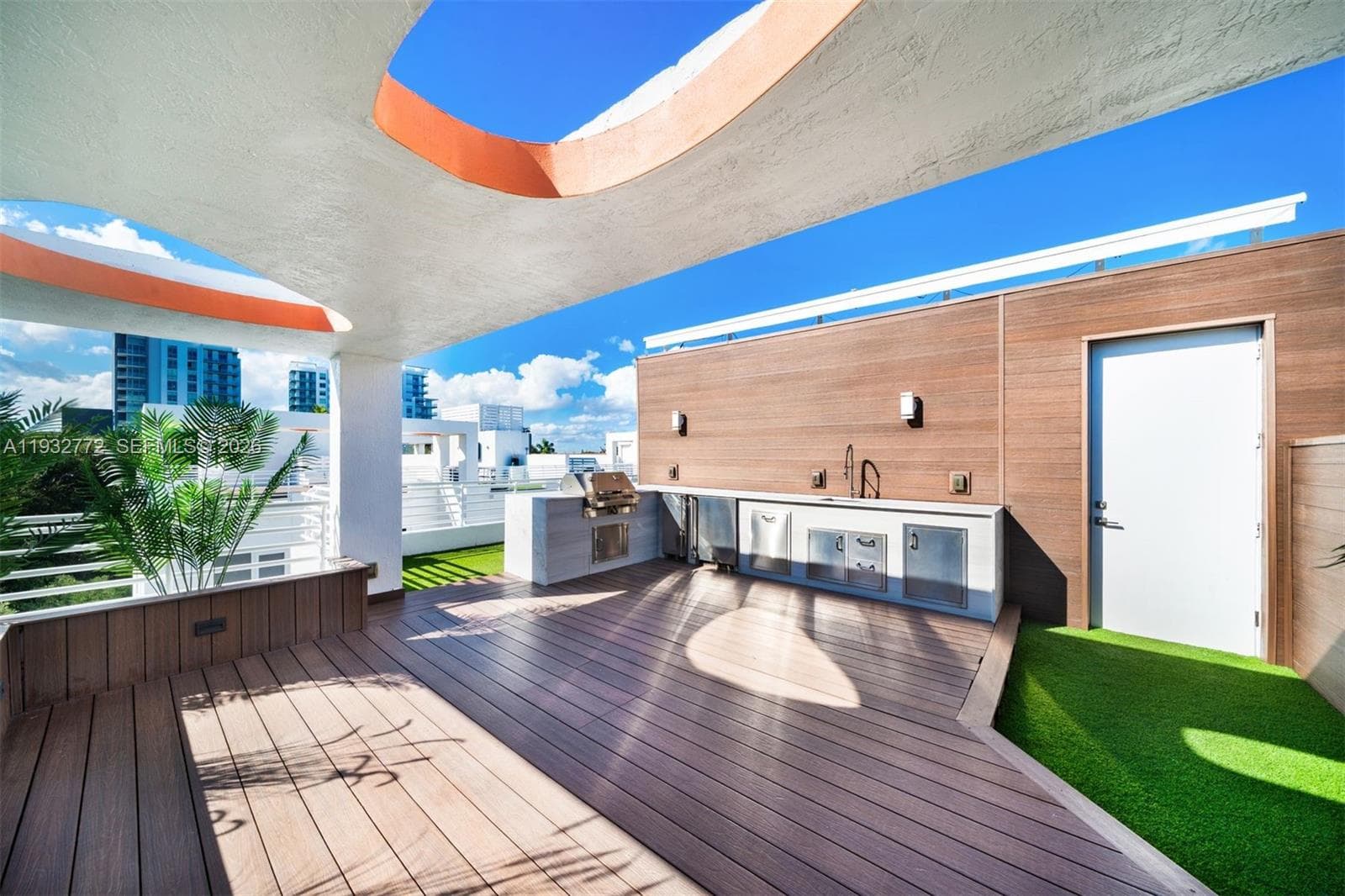 ONE BAY CONDO · #202 in Miami - Photo 4