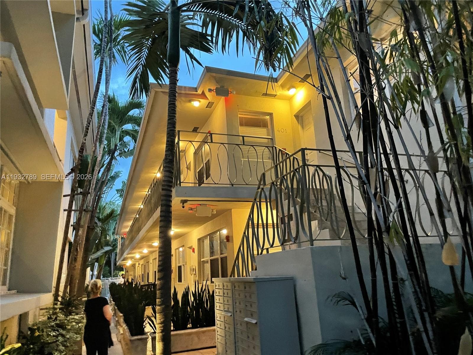 RETREAT CONDO · #406 in Miami Beach - Photo 1