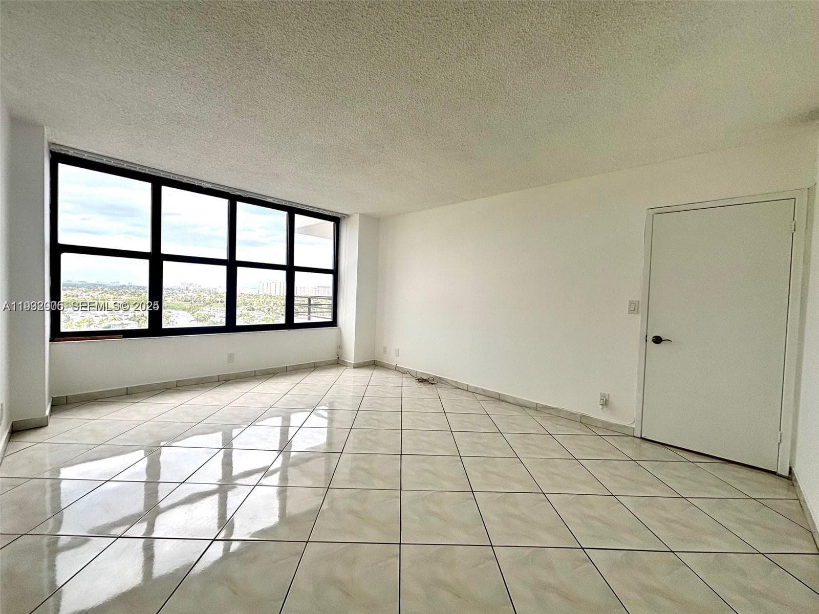 OLYMPUS CONDO PHASE · #1208 in Hallandale Beach - Photo 9