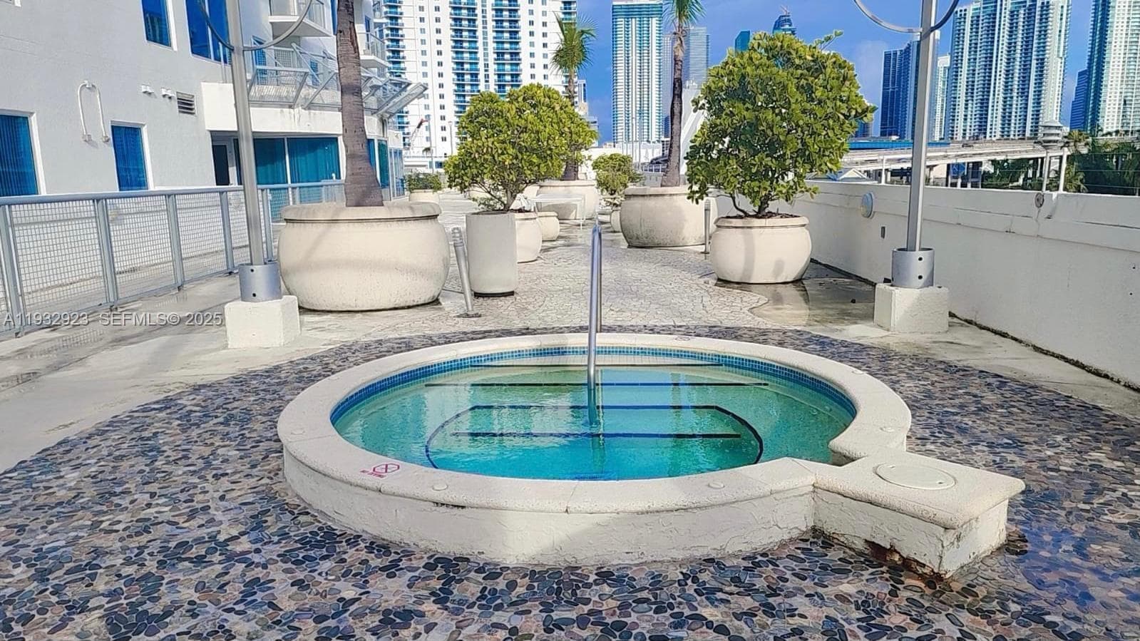 NEO CONDO · #802 in Miami - Photo 7