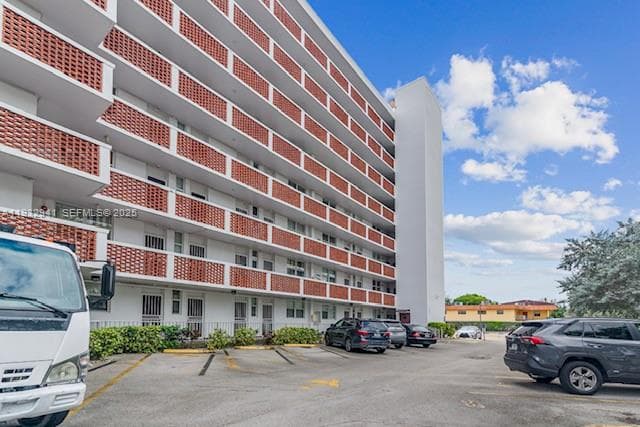 WHITE HOUSE · #114 in North Miami Beach - Photo 27