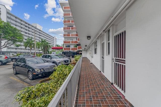 WHITE HOUSE · #114 in North Miami Beach - Photo 28